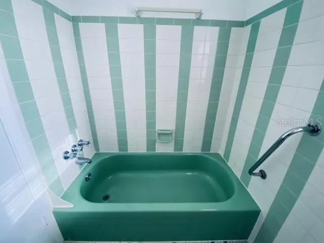 $1,200 | 4902 31st Avenue South, Gulfport, FL 33707