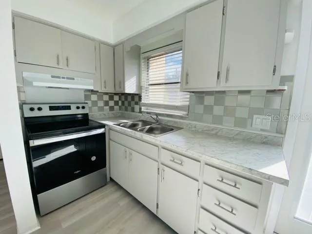 $1,200 | 4902 31st Avenue South, Gulfport, FL 33707