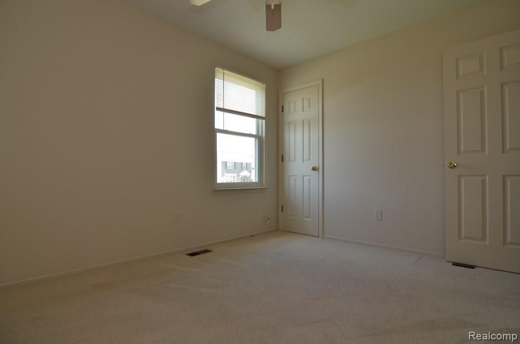 1668 Ridgecrest Rochester Hills, MI 48306 - Photo 24 of 31