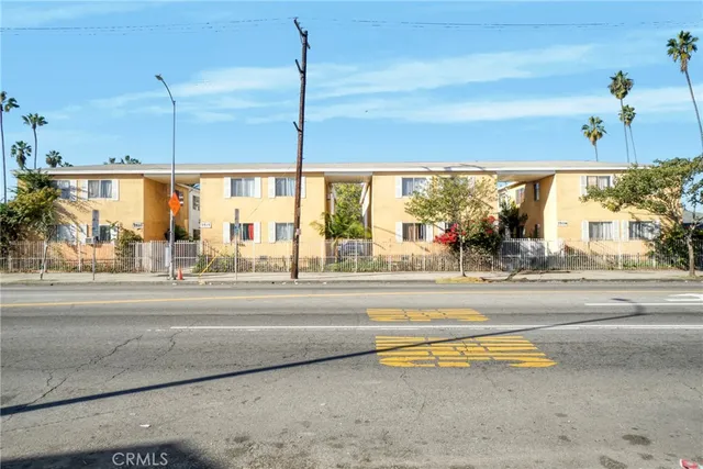 a view of a house with a street view