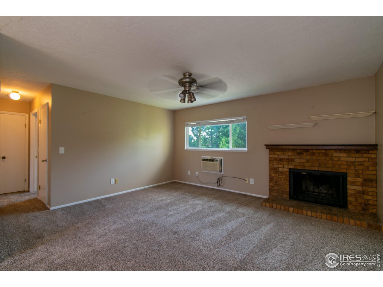1024 East Swallow Road, Unit 233 Fort Collins, CO 80525 - Photo 8 of 18 Living room