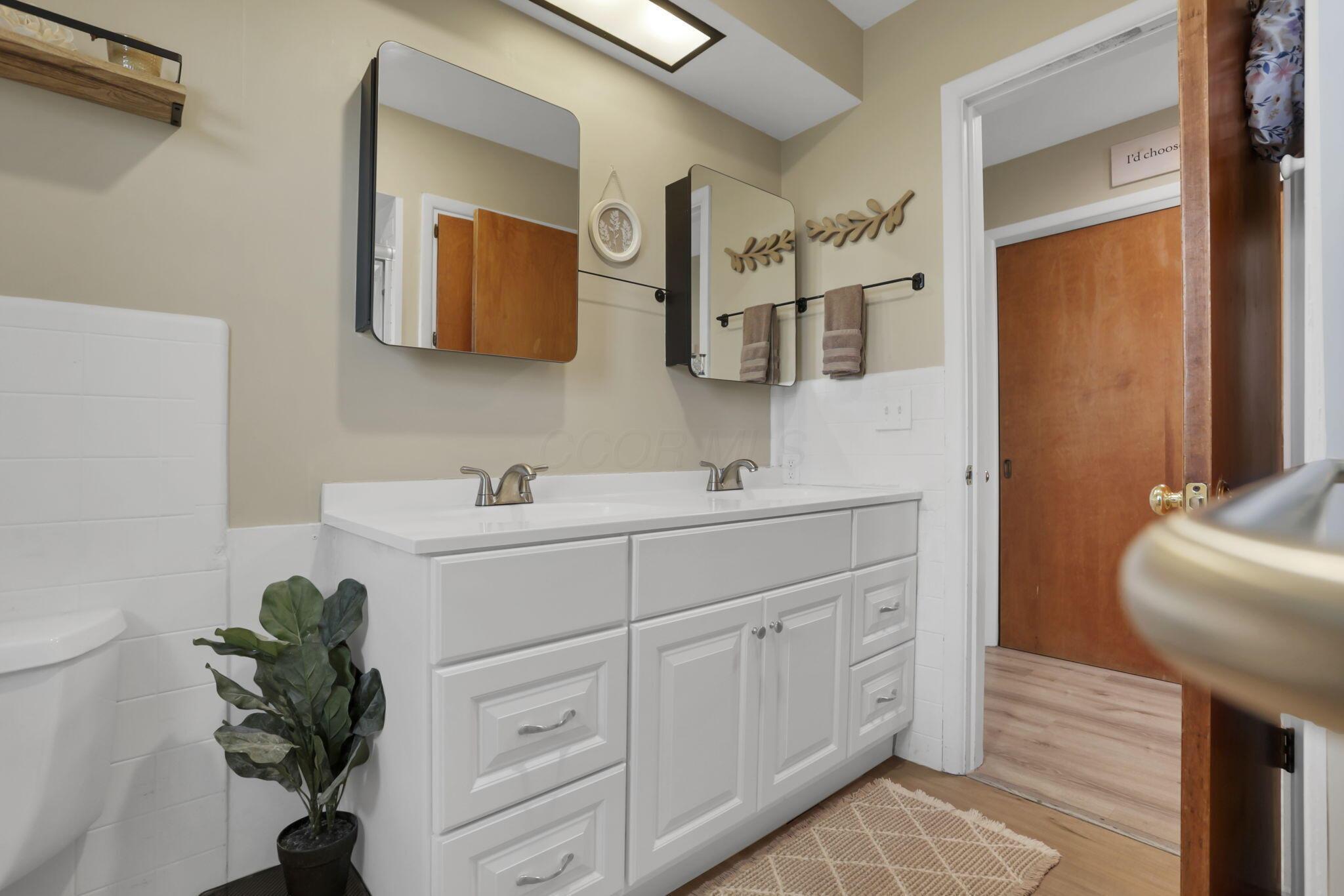 535 Murnan Road Galloway, OH 43119 - Photo 18 of 57 27-web-or-mls-LO5A9755