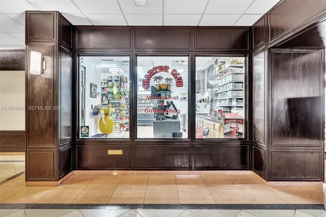 $4,700 | 600 Northeast 36th Street, Unit PH1, Miami, FL 33137