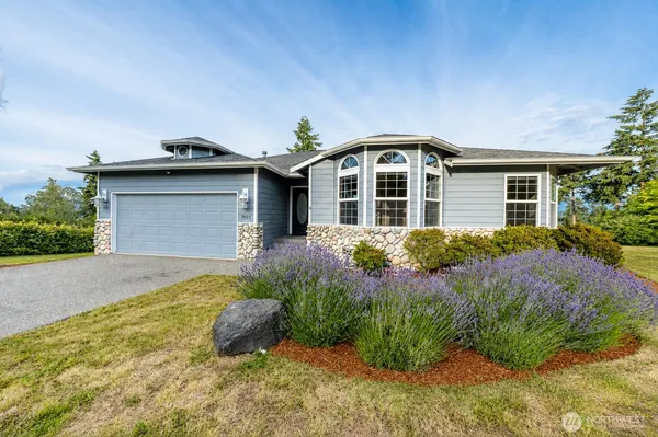 $1,050,000 | 7023 Columbia Avenue, Clinton, WA 98236