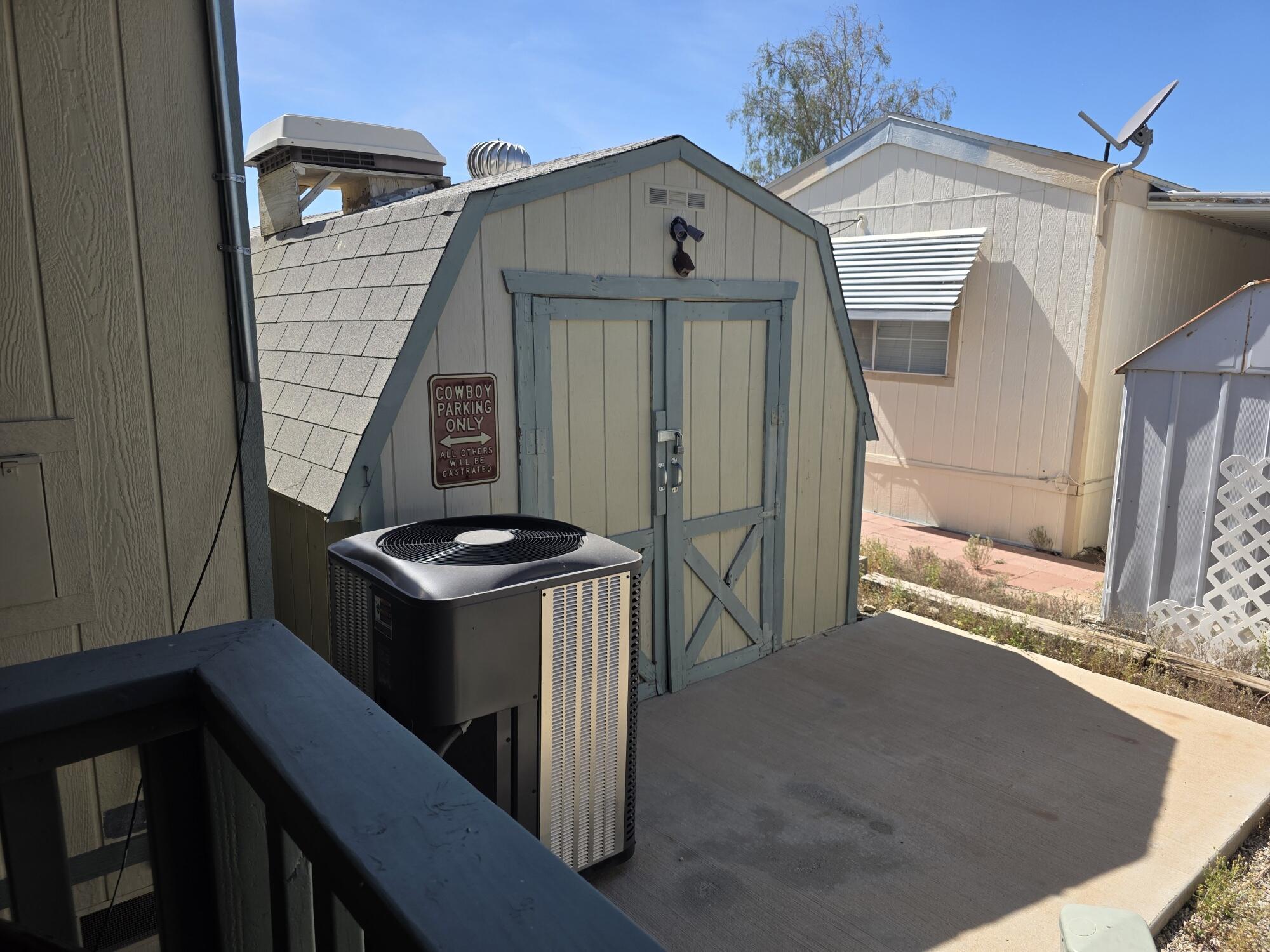 10595 Hot Mineral Spa Road, Unit 228 Niland, CA 92257 - Photo 21 of 38