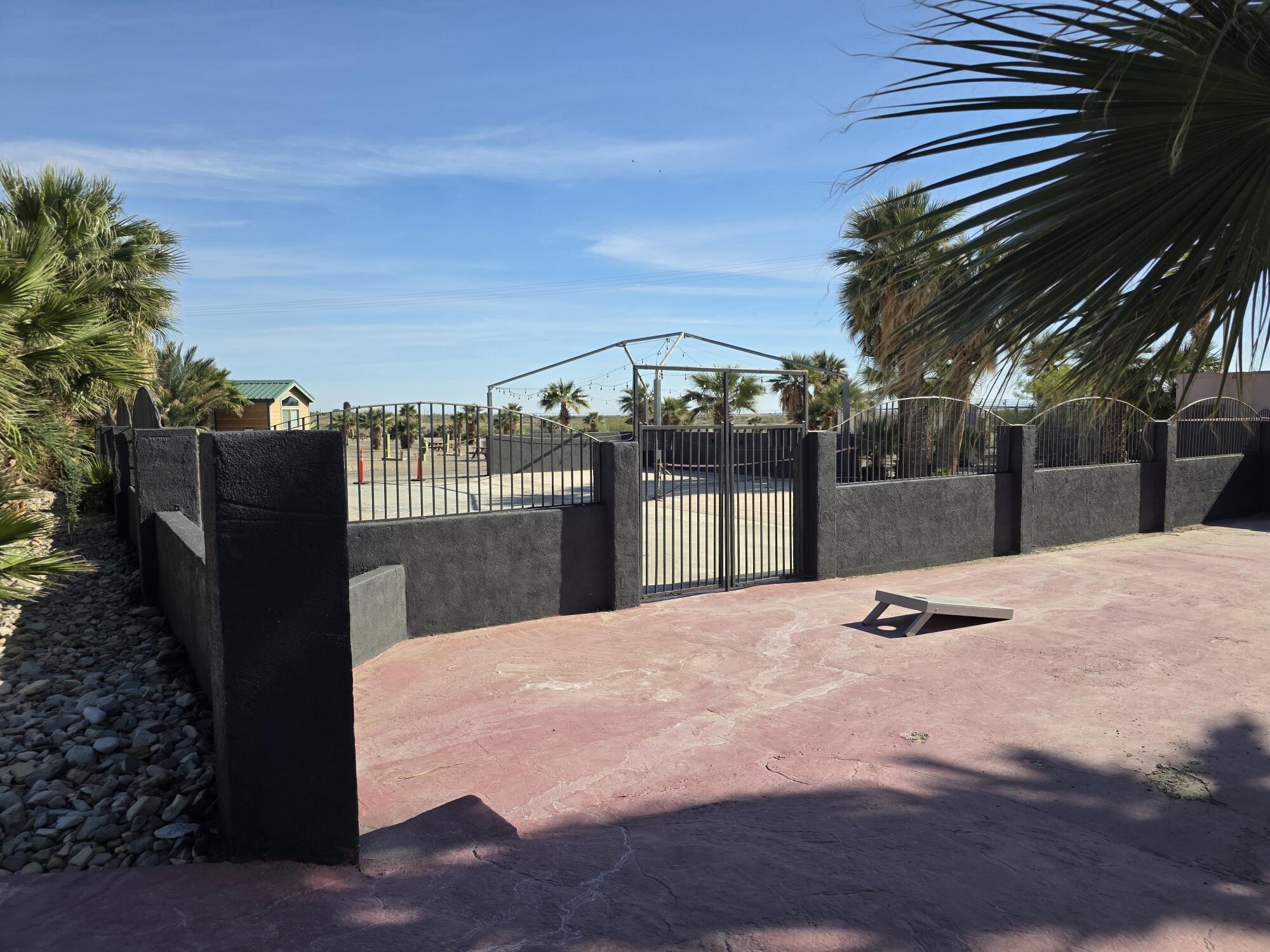 10595 Hot Mineral Spa Road, Unit 228 Niland, CA 92257 - Photo 24 of 38 a view of a backyard