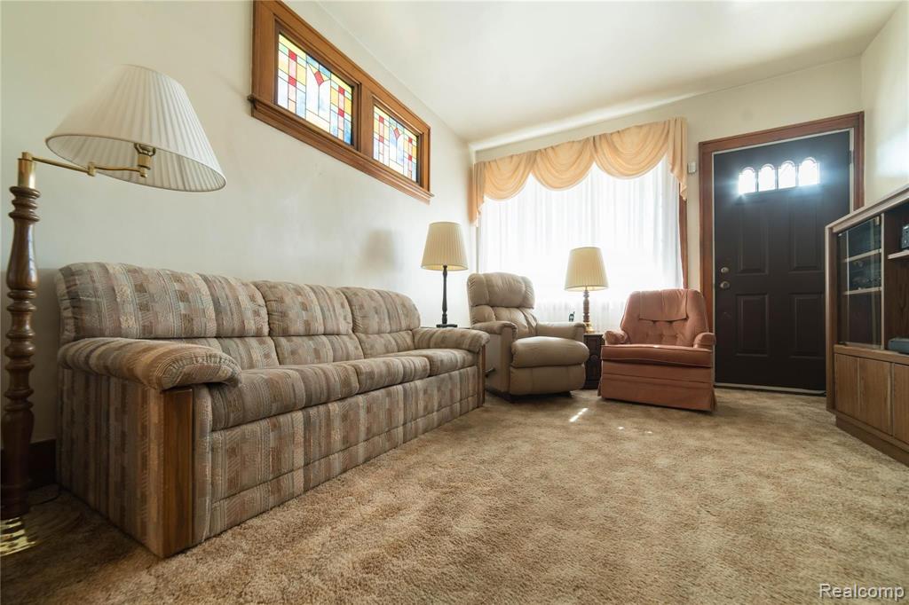 17178 Ryan Road Hamtramck, MI 48212 - Photo 8 of 25