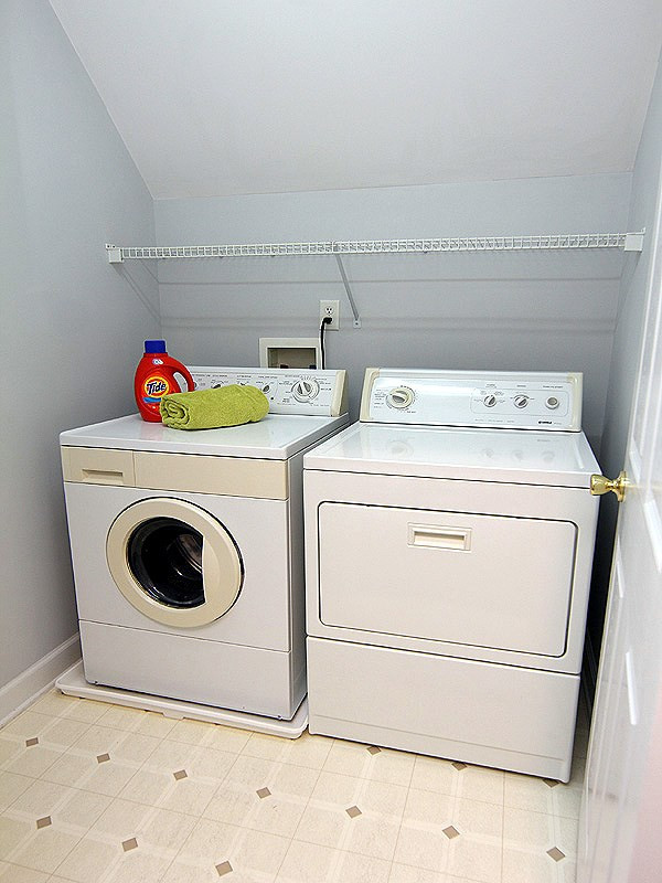 1701 Patterson Grove Road Apex, NC 27502 - Photo 20 of 25 Laundry