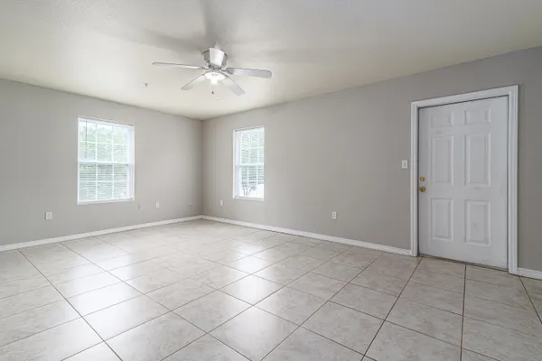 $1,495 | 100 Corwin Drive, Unit 100, Crestview, FL 32539