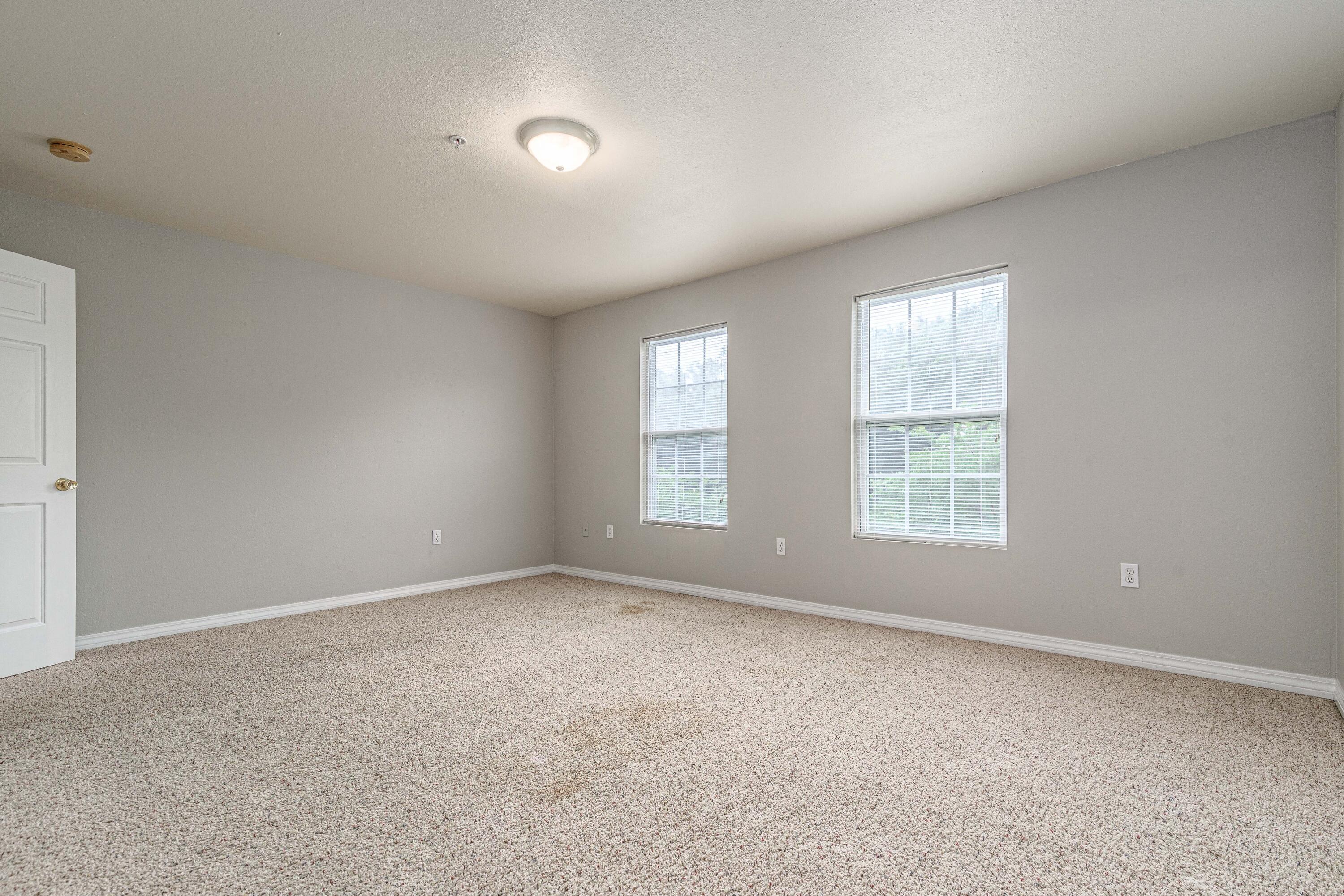 100 Corwin Drive, Unit 100 Crestview, FL 32539 - Photo 28 of 30 an empty room with a window