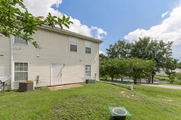 $1,495 | 100 Corwin Drive, Unit 100, Crestview, FL 32539