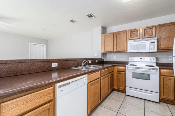 $1,495 | 100 Corwin Drive, Unit 100, Crestview, FL 32539