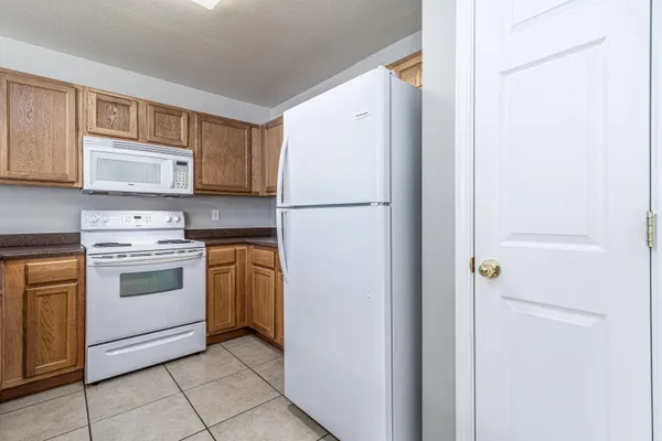 $1,495 | 100 Corwin Drive, Unit 100, Crestview, FL 32539