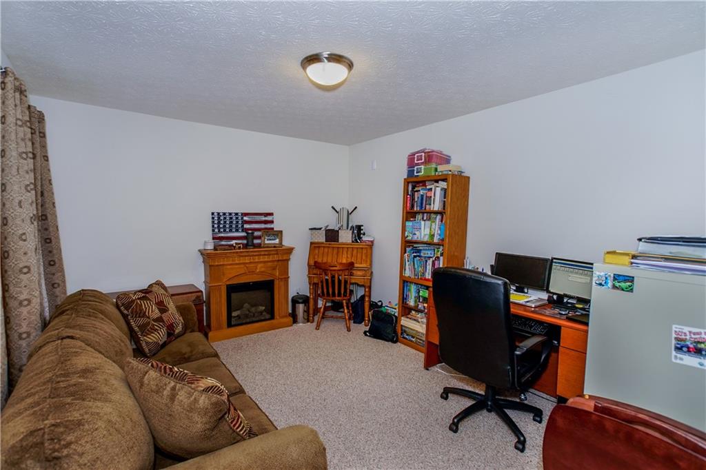 28 Shortcut Road Smithfield, PA 15478 - Photo 4 of 25