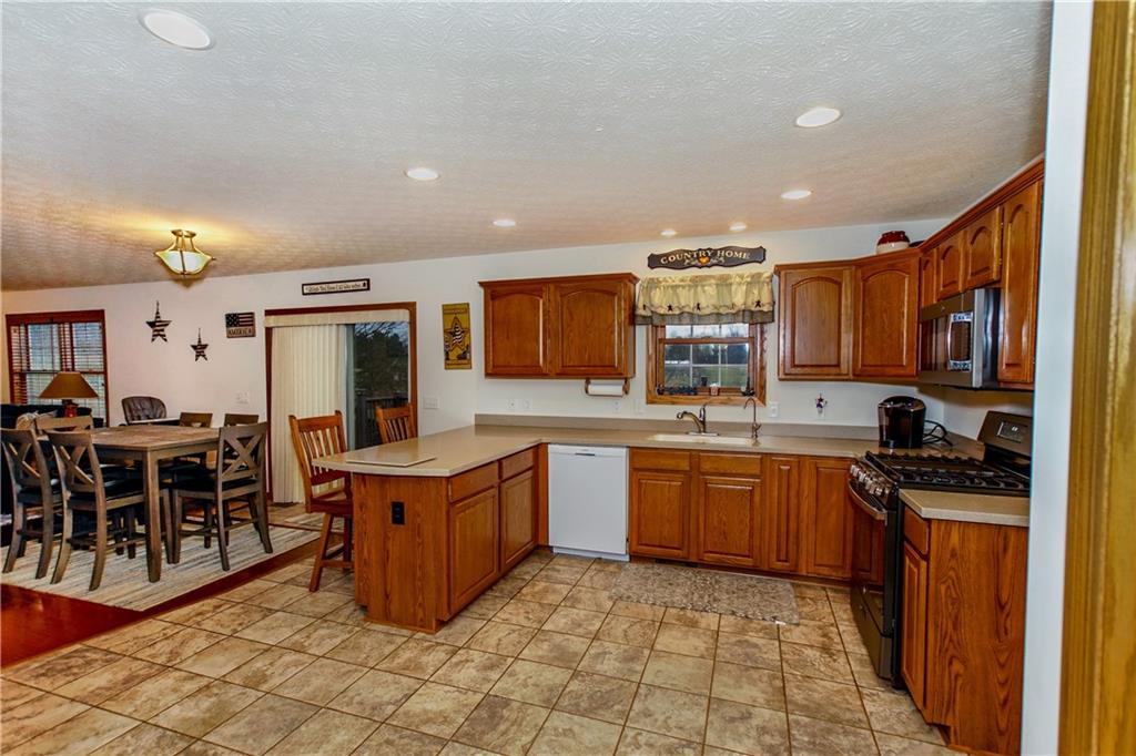 28 Shortcut Road Smithfield, PA 15478 - Photo 8 of 25