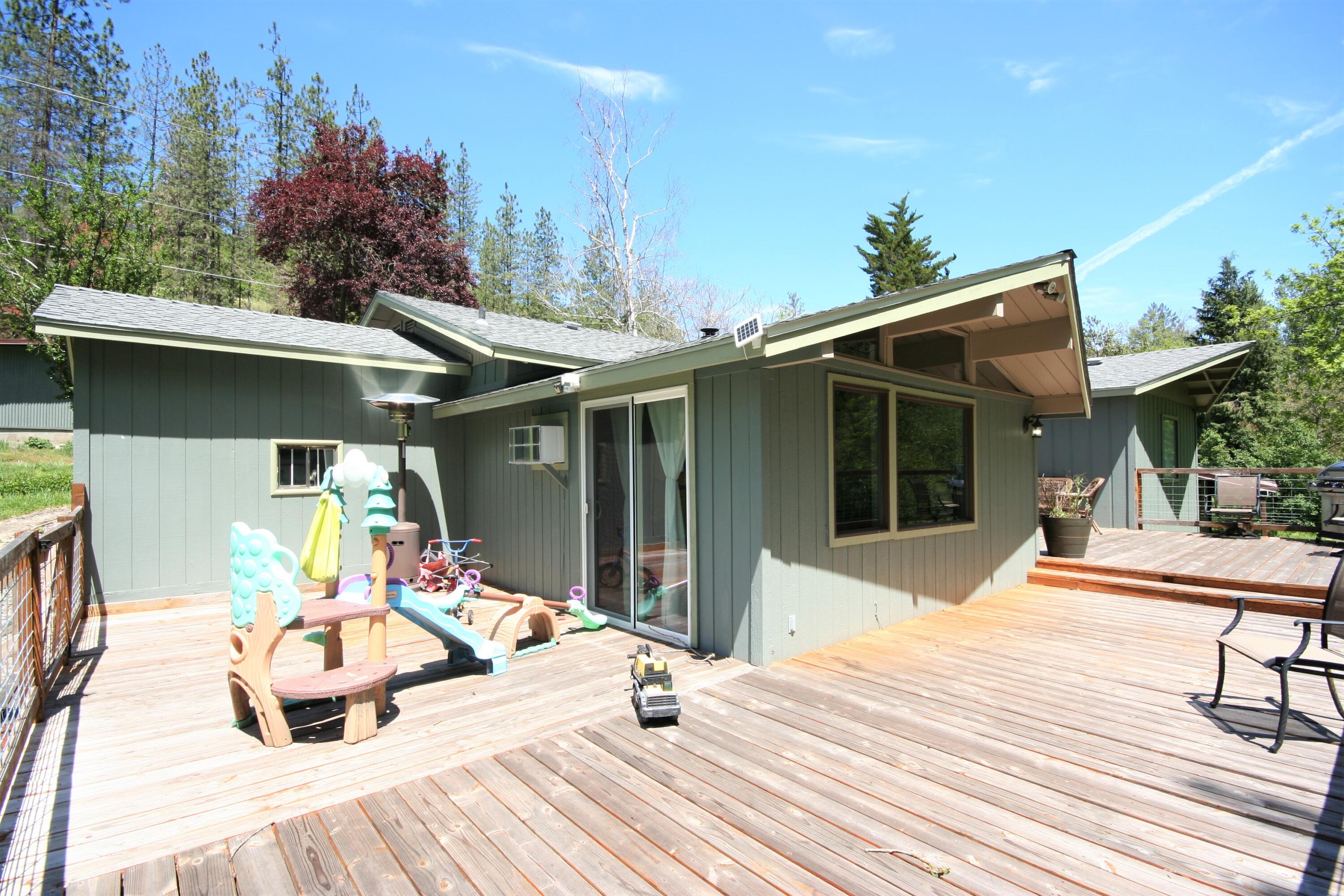 9075 Upper Applegate Road Jacksonville, OR 97530 - Photo 38 of 73 IMG_2469