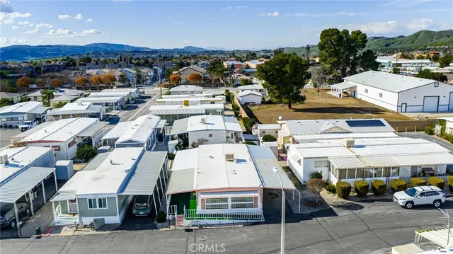 a picture of city view