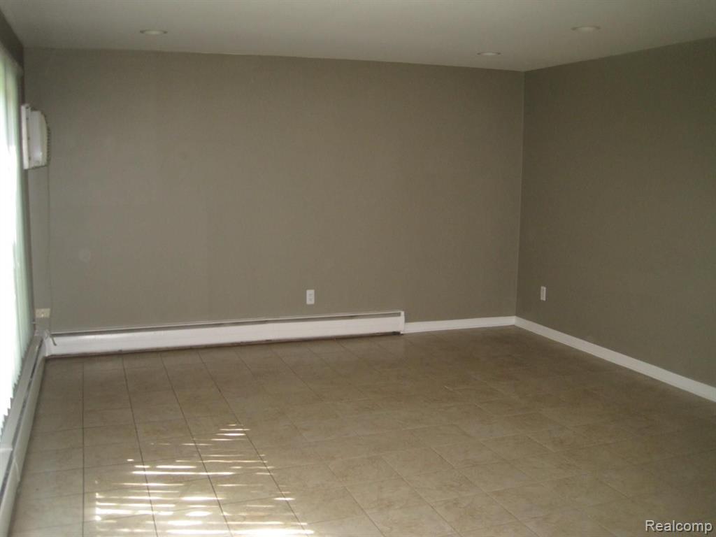2859 East Maple Road, Unit 1 Birmingham, MI 48009 - Photo 8 of 13
