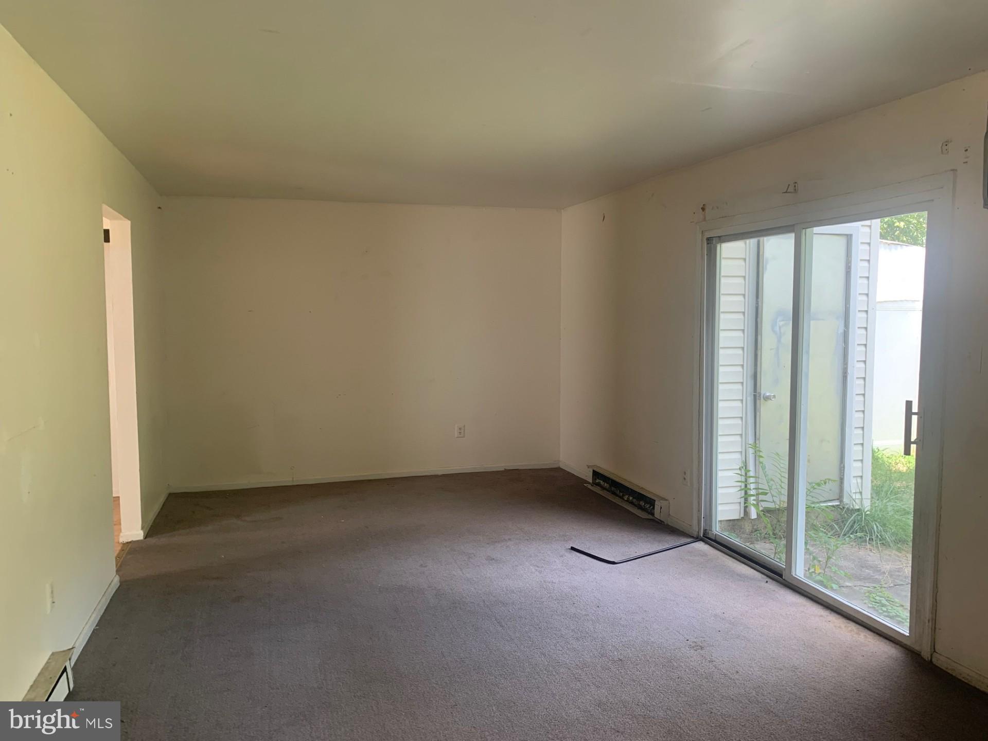 193 Hampshire Road Sicklerville, NJ 08081 - Photo 3 of 5