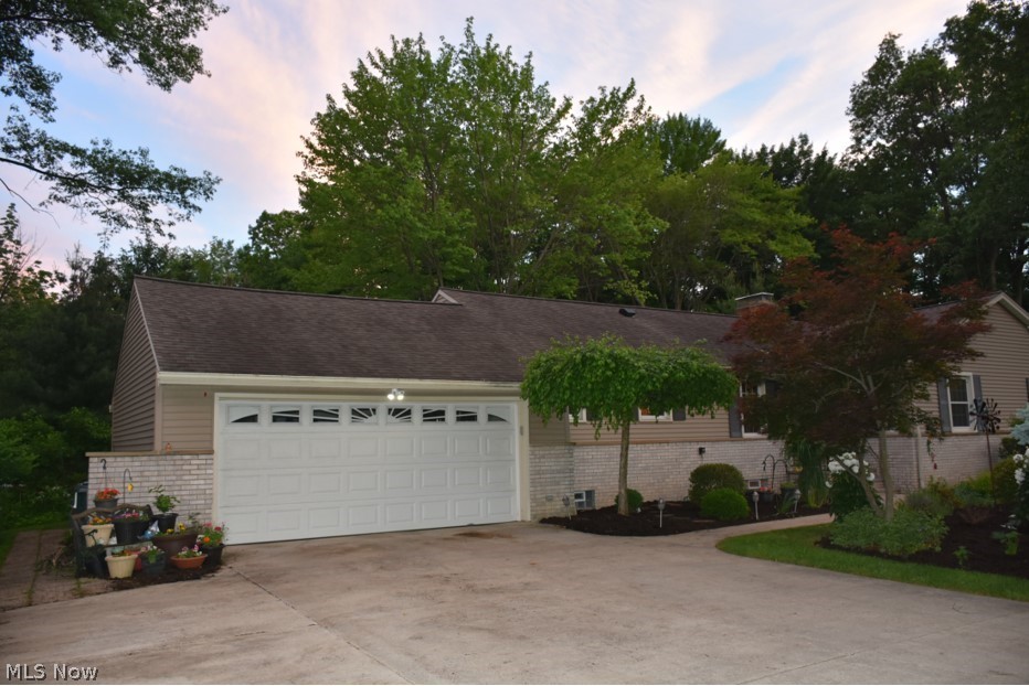 6200 Hemingway Road Cleveland, OH 44143 - Photo 2 of 25 Gallery Image 2