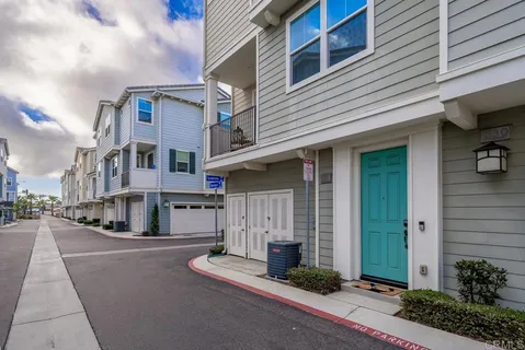 $775,000 | 528 Shorebird Way, Imperial Beach, CA 91932