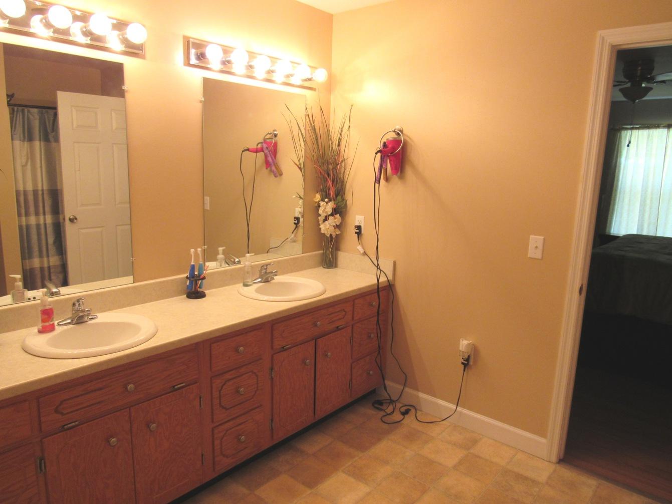 1196 Hancock Road Jasper, TN 37347 - Photo 7 of 13 Master Bath