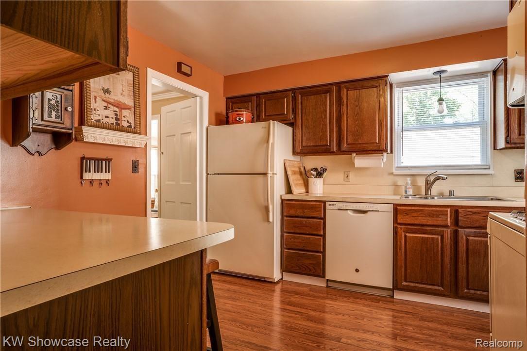 4105 Cumberland Road Berkley, MI 48072 - Photo 19 of 41 Interiors (21 of 33).jpg