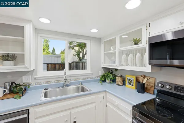 $679,000 | 37 Miramonte Drive, Moraga, CA 94556