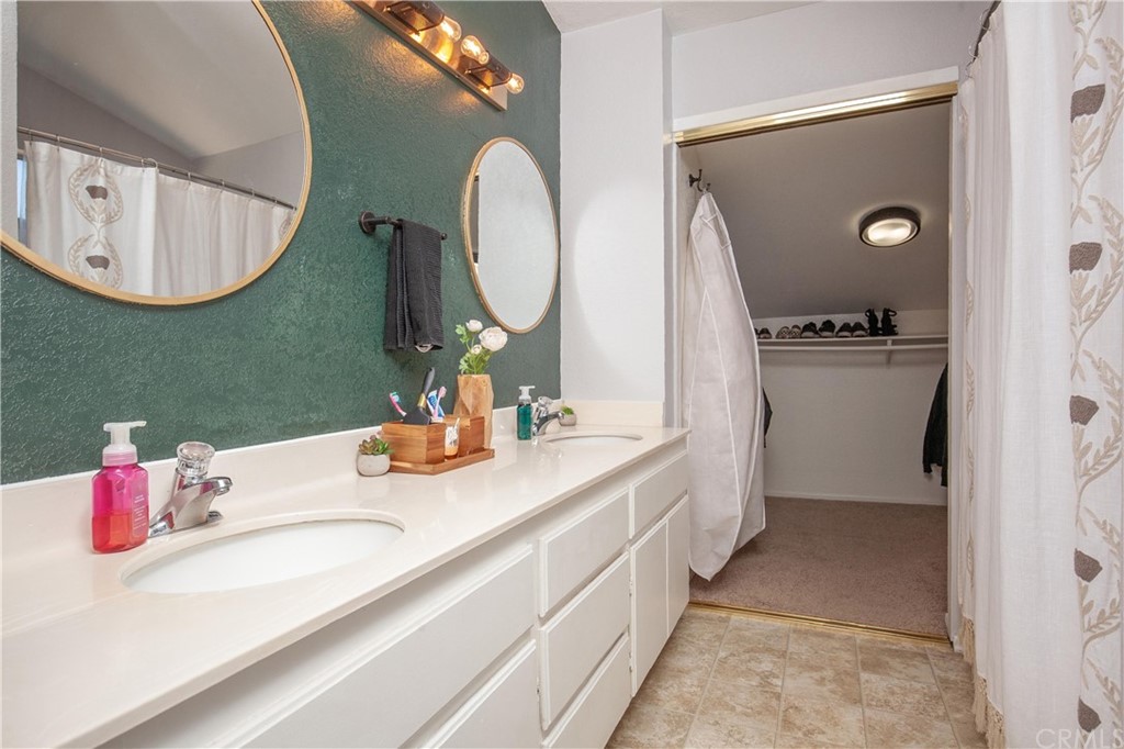 2611 Vía Romana Lancaster, CA 93535 - Photo 16 of 24