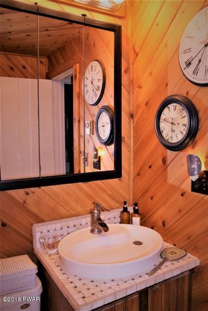 129 South Fairview Road Tafton, PA 18464 - Photo 69 of 96 Bathroom 1 (2)