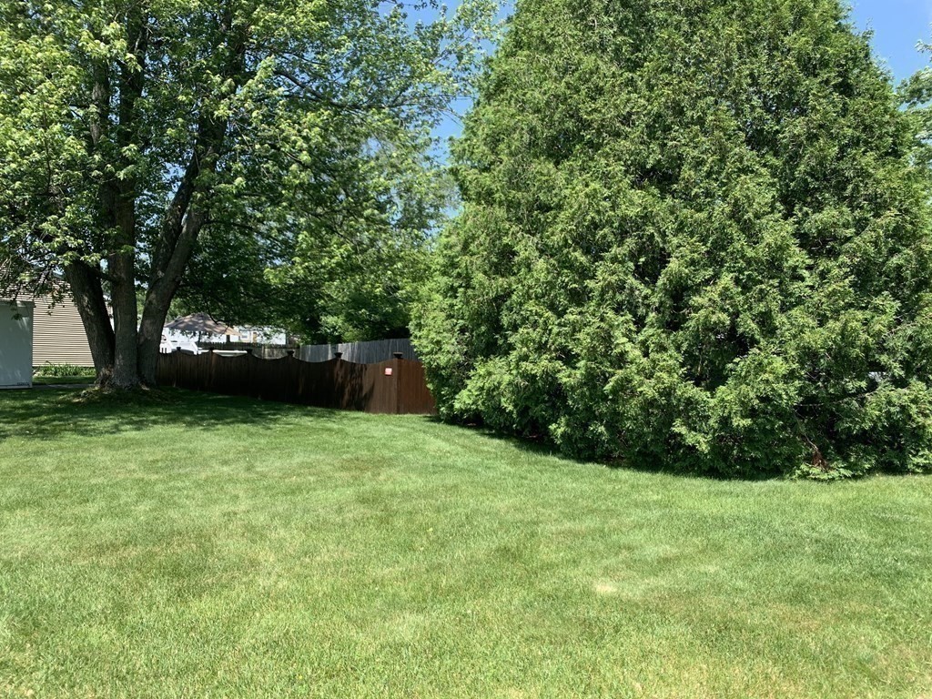 40 Mallowhill Road Springfield, MA 01129 - Photo 34 of 35