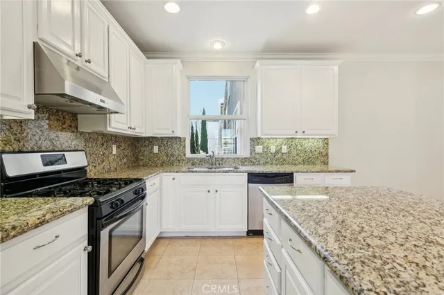 $915,000 | 3802 Howard Avenue, Los Alamitos, CA 90720