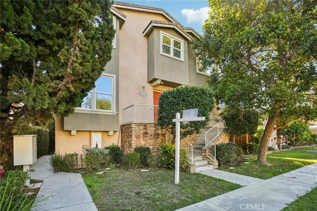 $915,000 | 3802 Howard Avenue, Los Alamitos, CA 90720