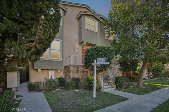 $915,000 | 3802 Howard Avenue, Los Alamitos, CA 90720