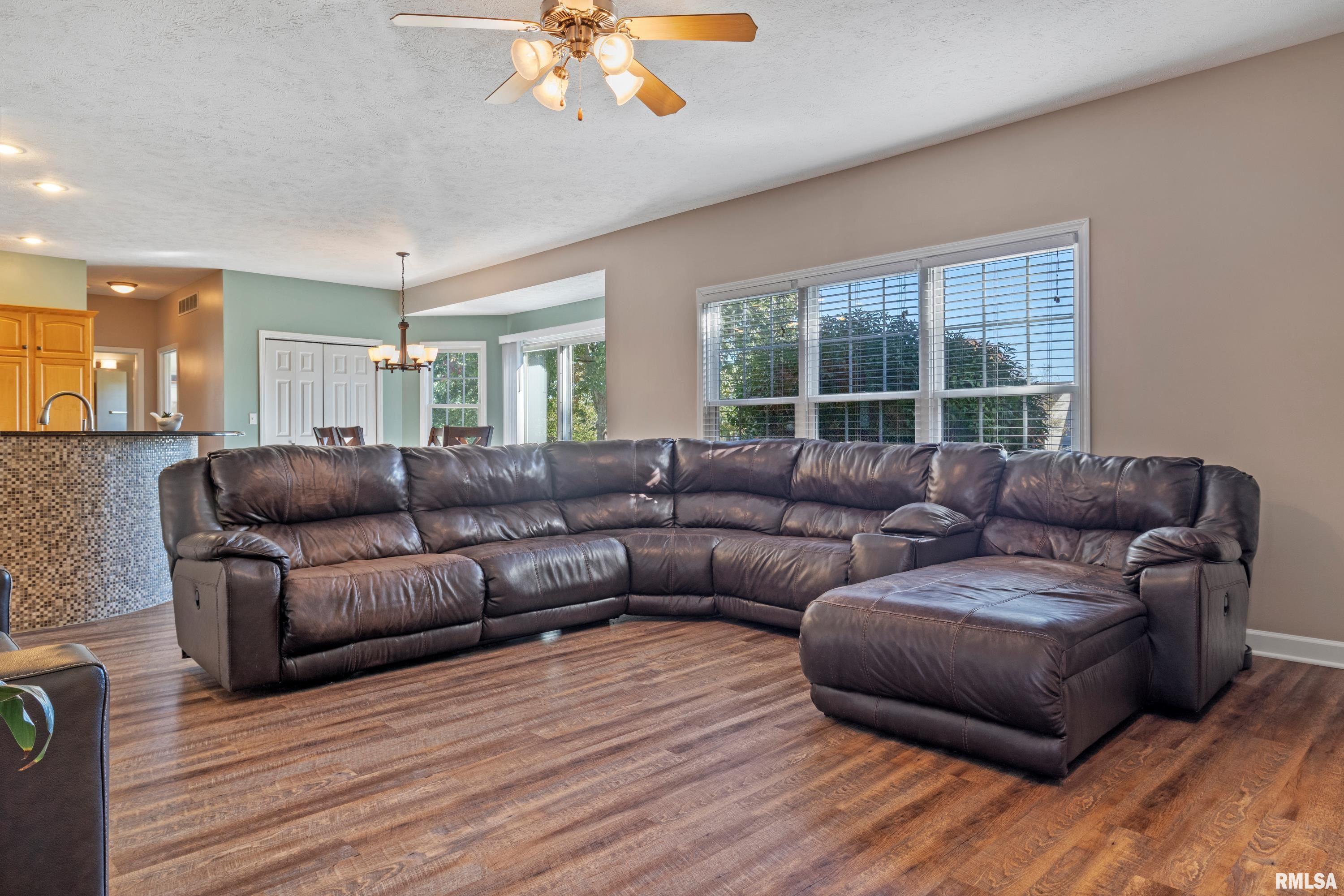 3532 Benbrook Drive Springfield, IL 62711 - Photo 8 of 48