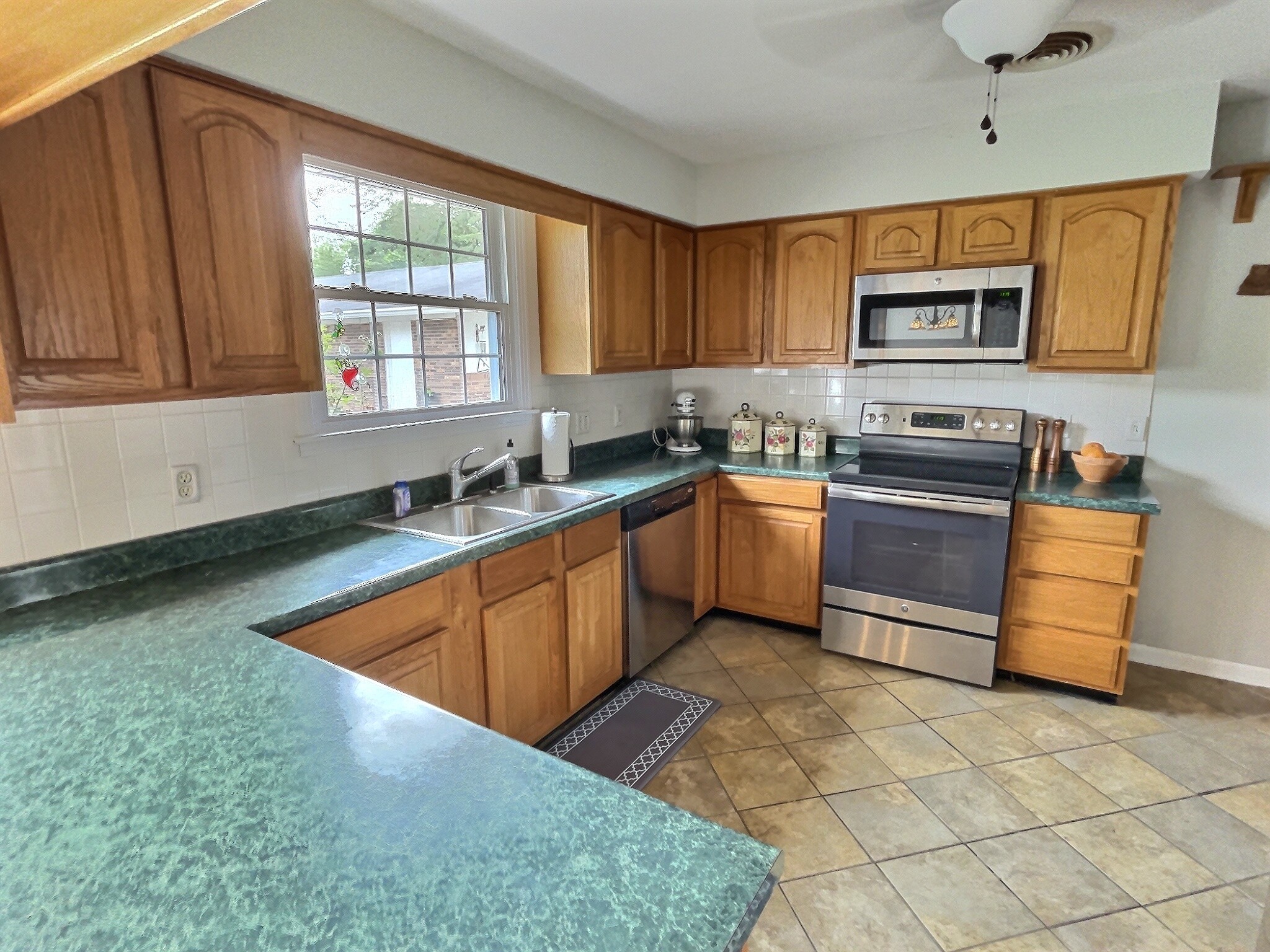 186 Volunteer Road Murfreesboro, TN 37128 - Photo 6 of 29 Gallery Image 6