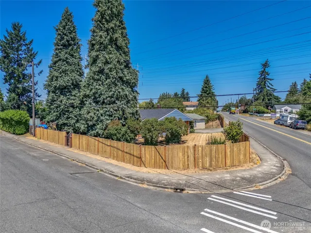 a view of house with outdoor space