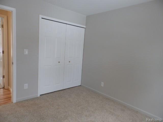 5065 Pheasant Road Waterford, MI 48327 - Photo 13 of 27 CLOSET 2ND BEDROOM