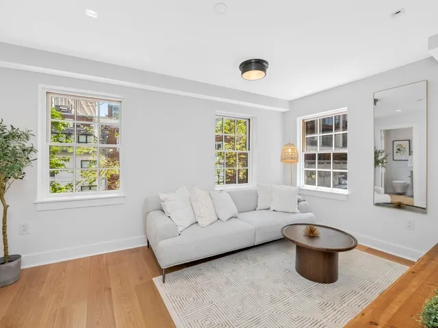 $2,695,000 | 33-35 Bowdoin Street, Unit 3, Boston, MA 02114