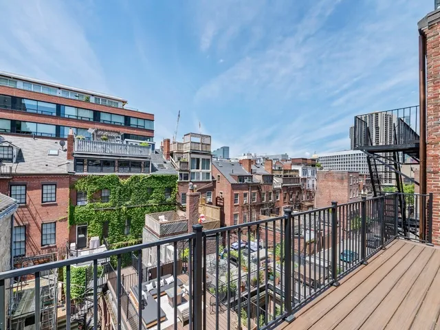 $2,695,000 | 33-35 Bowdoin Street, Unit 3, Boston, MA 02114