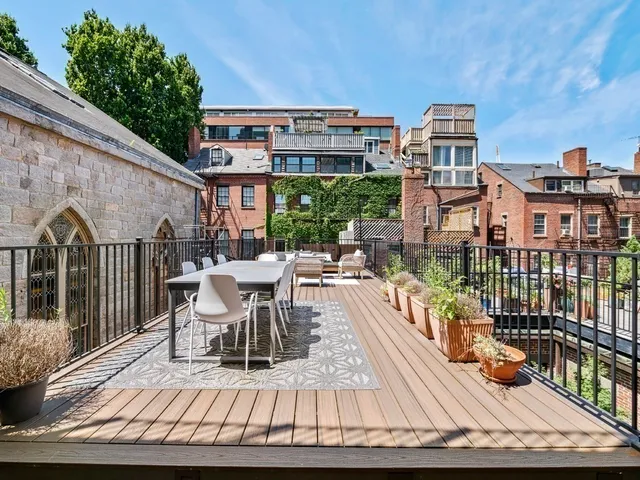 $2,695,000 | 33-35 Bowdoin Street, Unit 3, Boston, MA 02114