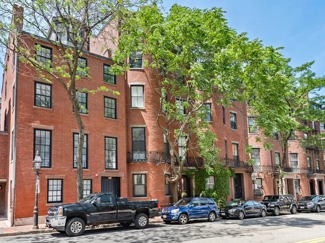 $2,695,000 | 33-35 Bowdoin Street, Unit 3, Boston, MA 02114