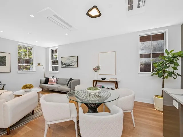 $2,695,000 | 33-35 Bowdoin Street, Unit 3, Boston, MA 02114