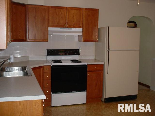 3228 Lawrence Road Quincy, IL 62301 - Photo 3 of 6 Gallery Image 3