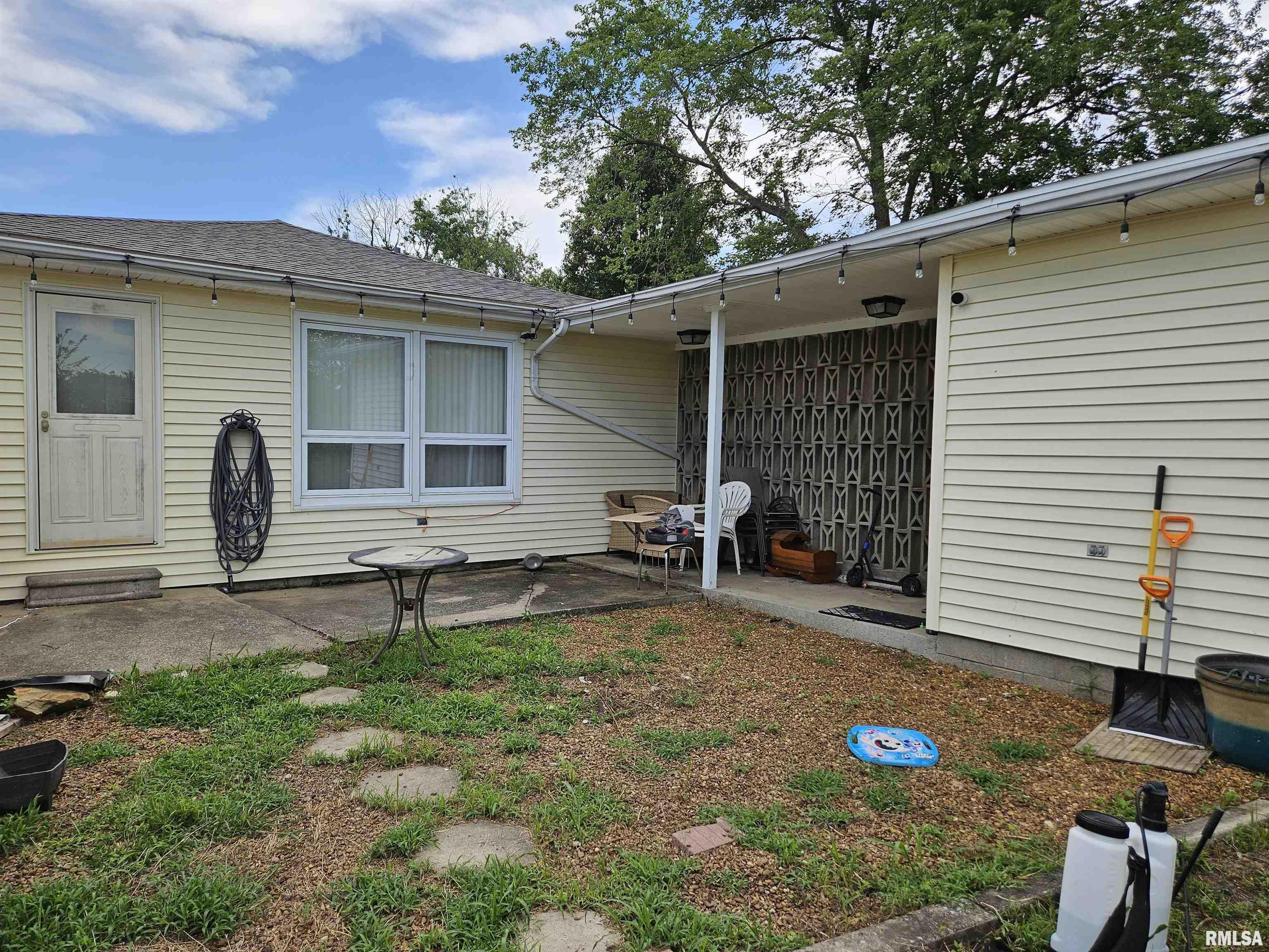 13522 Bowling Alley Road Benton, IL 62812 - Photo 14 of 32
