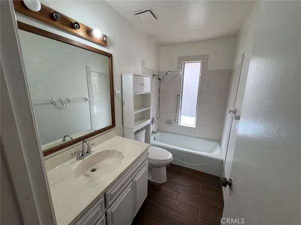 $2,000 | 1885 Silver Oak Way, Hemet, CA 92545