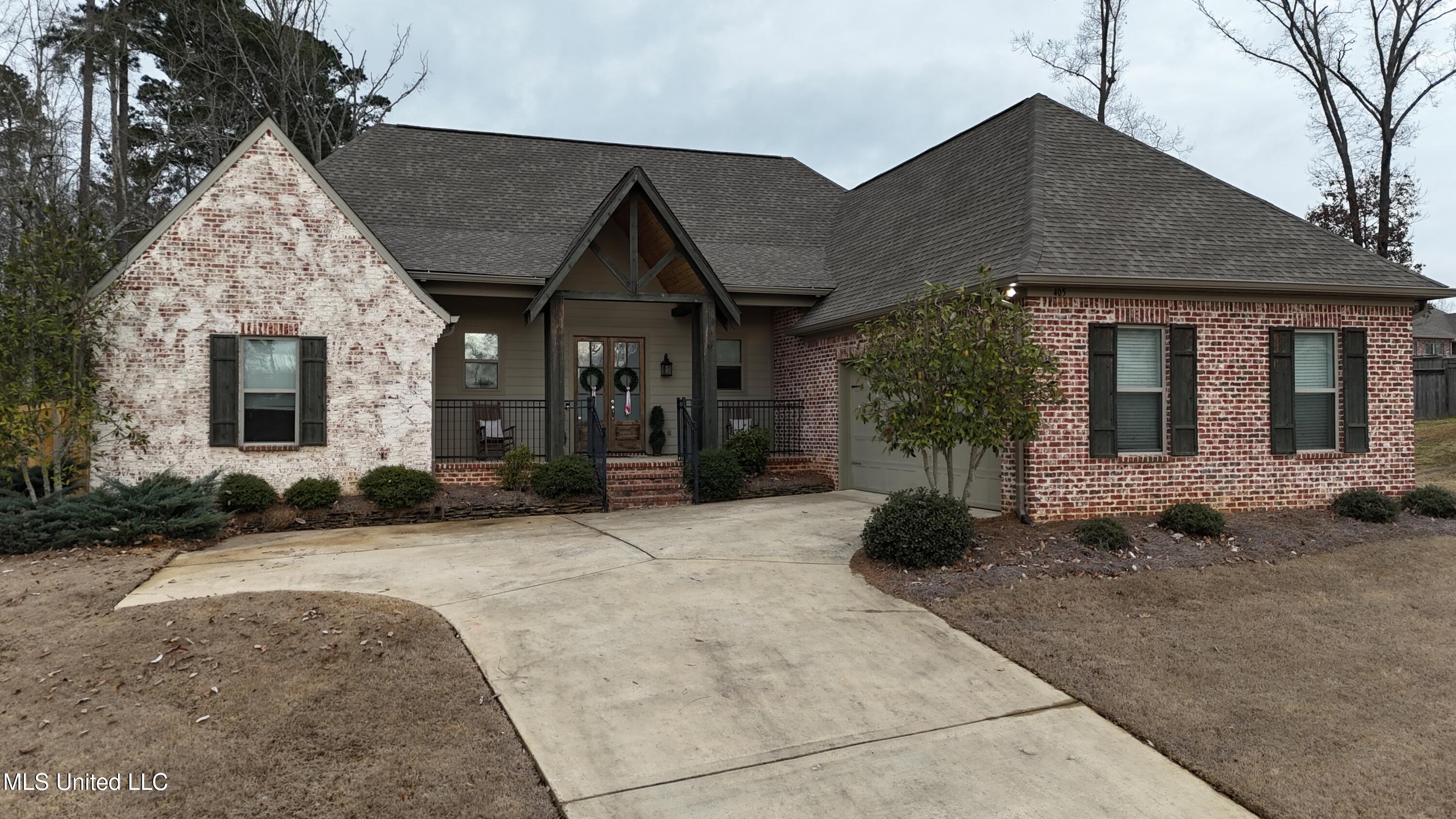 405 Elen Court Brandon, MS 39042 - Photo 2 of 59 Front of house