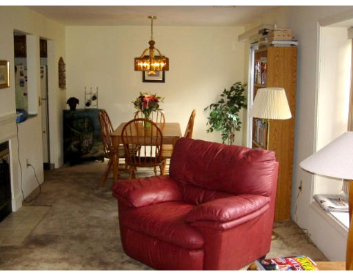 214 B Ridgefield Circle, Unit 214B Clinton, MA 01510 - Photo 5 of 11 Gallery Image 5