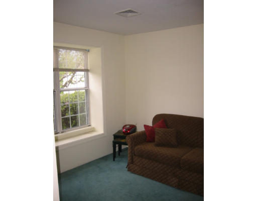 214 B Ridgefield Circle, Unit 214B Clinton, MA 01510 - Photo 6 of 11 Gallery Image 6