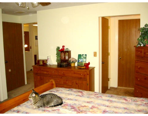 214 B Ridgefield Circle, Unit 214B Clinton, MA 01510 - Photo 7 of 11 Gallery Image 7